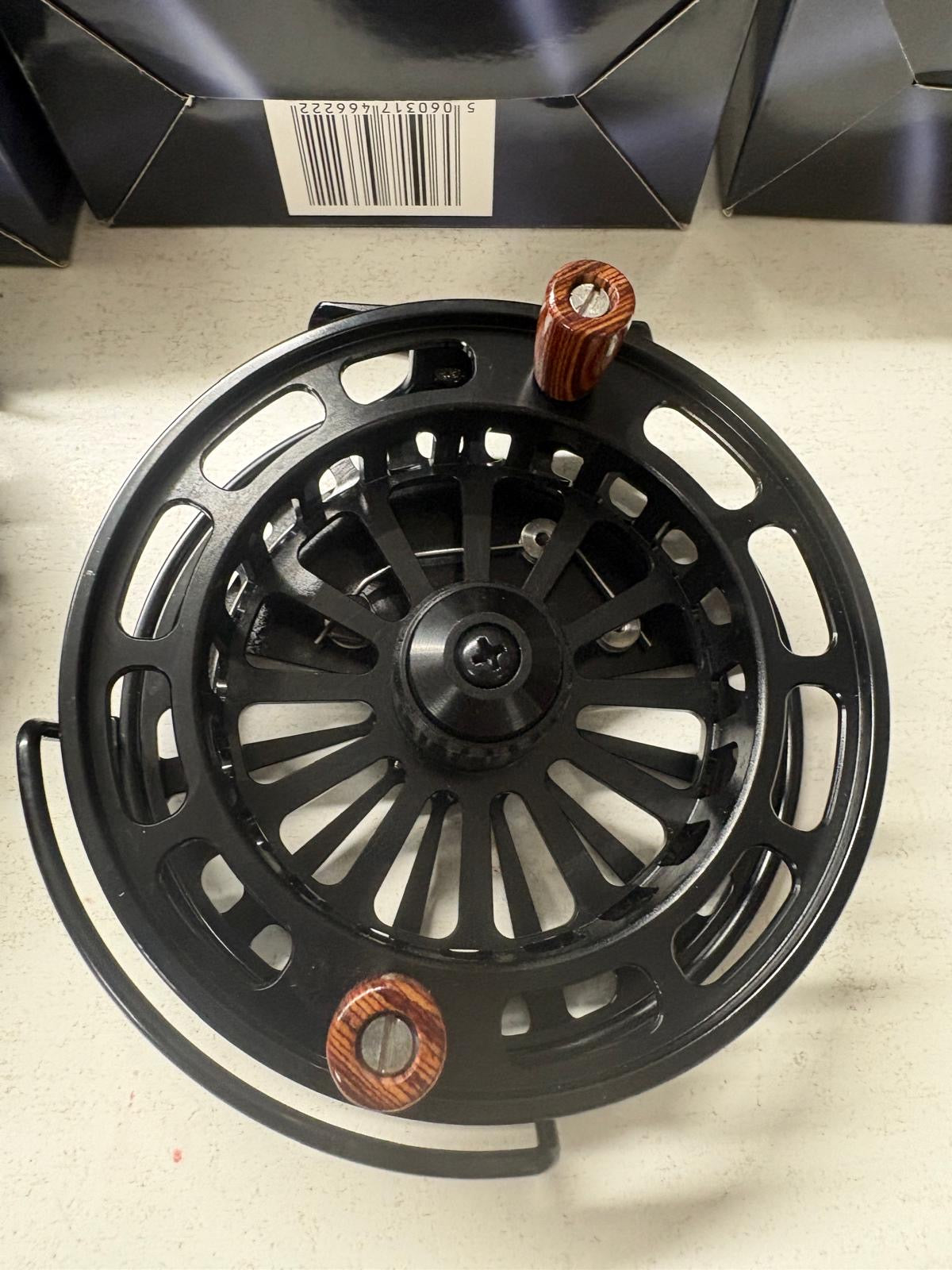 Madfish Derwent 4.5” Centrepin